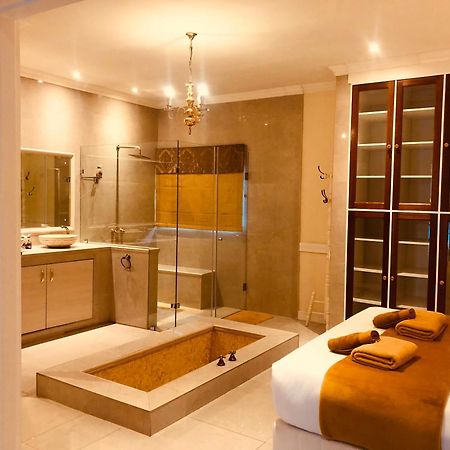 27A On Angus Hotel Йоханесбург Екстериор снимка