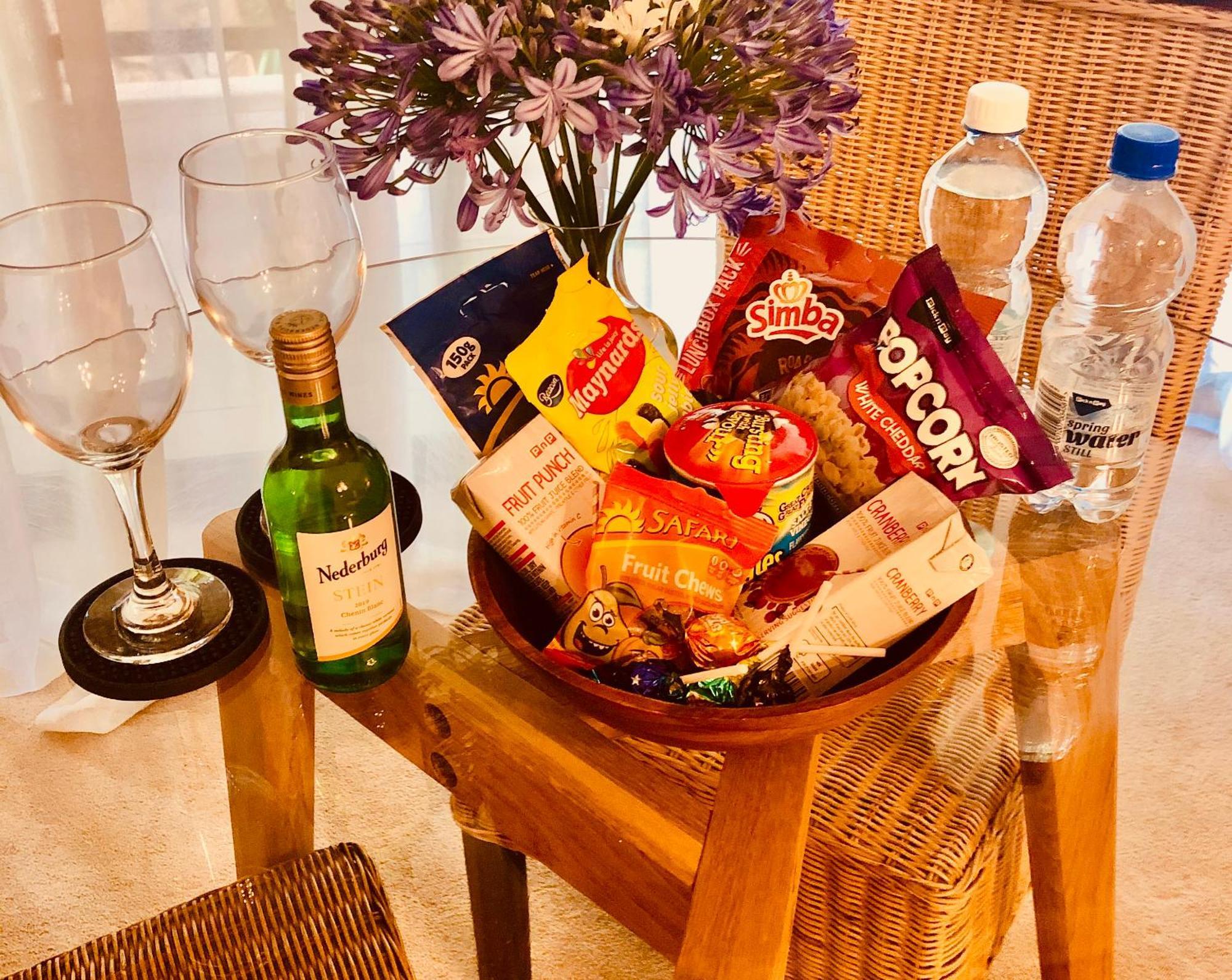 27A On Angus Hotel Йоханесбург Екстериор снимка
