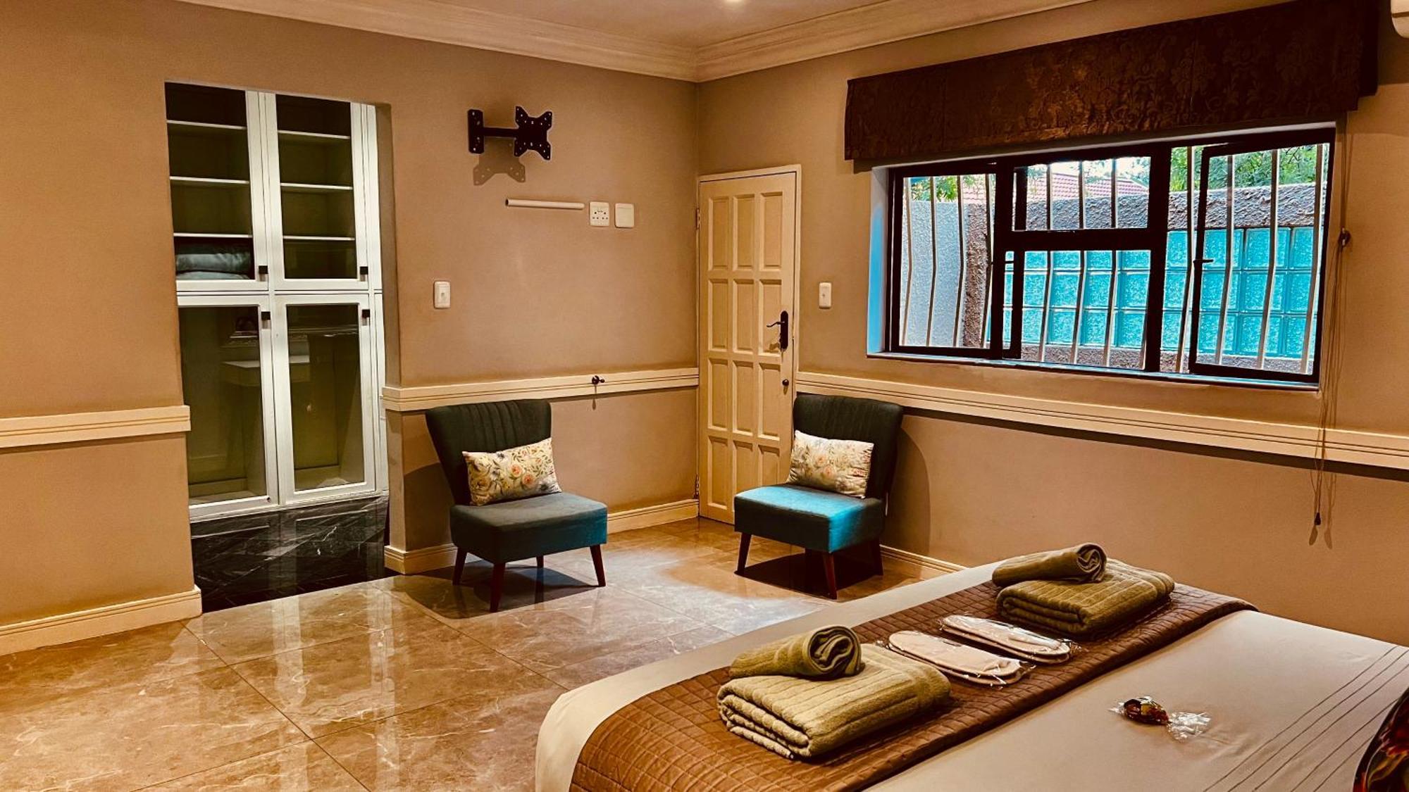 27A On Angus Hotel Йоханесбург Екстериор снимка