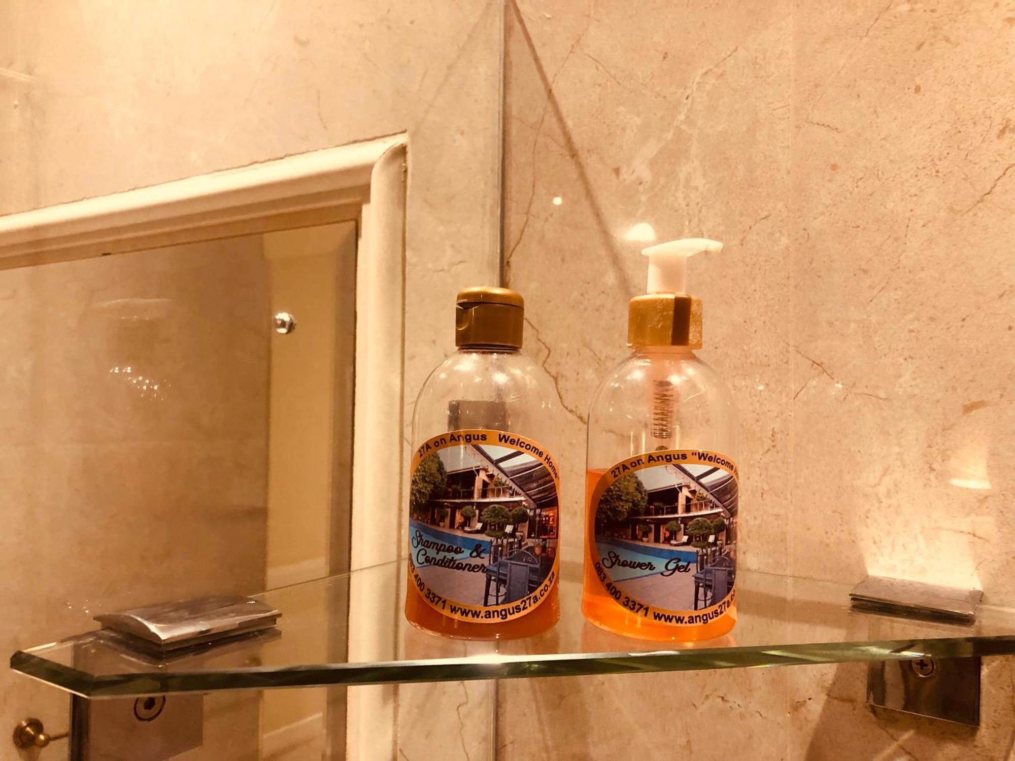 27A On Angus Hotel Йоханесбург Екстериор снимка