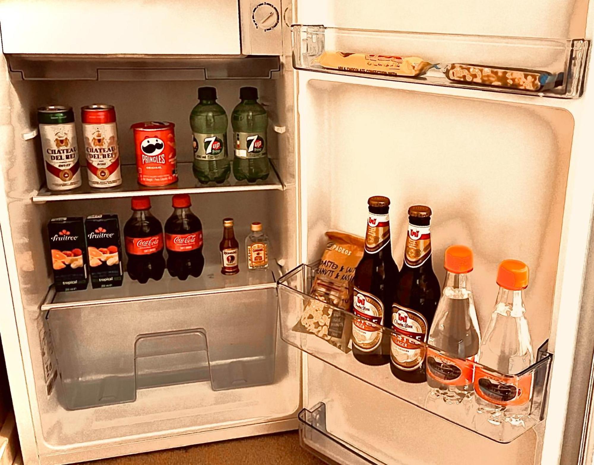 27A On Angus Hotel Йоханесбург Екстериор снимка